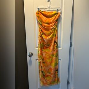 XL SHEIN Vibrant Orange and Yellow Strapless Dress